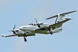 Berbelok ke Kiri lalu Menabrak Pohon dan Tiang Listrik, Pesawat Jatuh Tewaskan 5 Orang