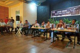 Coffee Break Bupati Bone dan Wartawan, Bahas Pembangunan di 2020