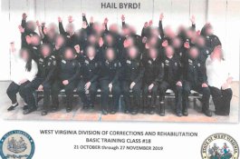 Berfoto Gaya Hormat Nazi, Lebih 30 Pegawai Pemerintah Dipecat 