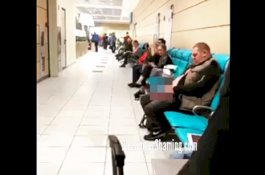 Viral, Video Pria Kencing di Kursi Bandara dan Dilihat Cewek