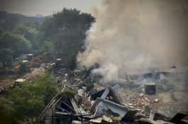 Pabrik Baterai Ambruk di India, Belasan Orang Jadi Korban