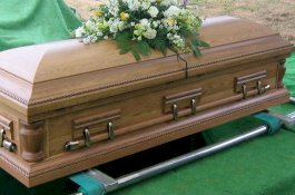 Aksi Berandal Kakak Beradik, Seret Mayat Ayahnya dari Peti Mati Lalu Memukulinya