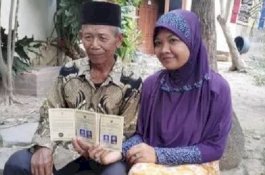 Kisah Cinta Bukan Kaleng-Kaleng, Kakek 70 Tahun Nikahi Gadis 28 Tahun usai Bertemu di Hutan