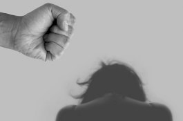 Perempuan Ini Mengaku Diperkosa 39 Pria, Pak Kades Bilang Suaminya Tak Bisa Bayar Utang