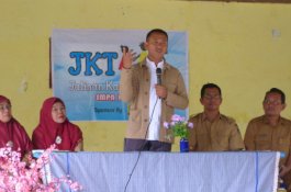 Serahkan Bantuan Ternak Kambing, Bupati Takalar: Jadikan Anak Didik Lebih Berkarakter