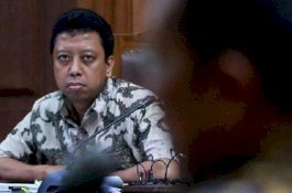 Tuntutan untuk Romi: 4 Tahun Penjara, Hak Politik Dicabut