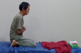 Terluka Parah saat Antar Uang Panaik, Ayah Kades di Gowa Salat di Ranjang Rumah Sakit