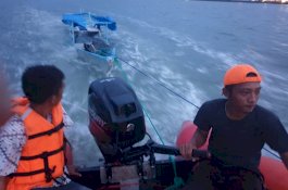 BPBD Bone Tes Perahu di Tengah Laut, Tiba-tiba Ada Nelayan Minta Tolong