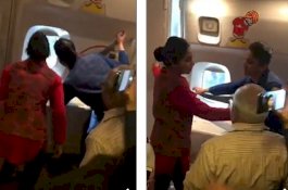 Pesawat Delay 5 Jam, Penumpang Buka Pintu Darurat dan Gedor Pintu Kokpit