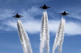 Usai Serangan Rudal Iran ke Pangkalan Amerika, Jet Militer Mondar-Mandir di Langit Irak