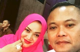 Usai Rizky Febian Melapor, Polisi Geledah Rumah Almarhumah Lina Mantan Istri Sule