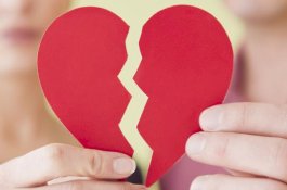 Gadis Ini Didatangi Pacar dalam Kamar saat Ortu Pergi Kerja, Kakek-Nenek Hanya Bisa Berteriak