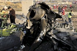 Dikira Rudal Amerika, Warga Iran Lari Masuk Bungker saat Pesawat Ukraina Jatuh