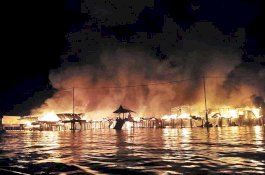 Kebakaran Dahsyat Menyebabkan 99 Orang Kehilangan Tempat Tinggal