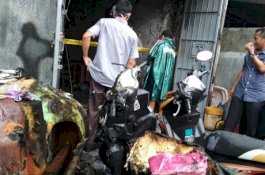 Detik-Detik Evakuasi Korban Meninggal Kebakaran di Makassar, Ibu Ditemukan Peluk Anaknya di Ranjang