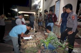 Operasi Miras dan Sajam, Polisi Sita Ratusan Botol dari Tangan Seorang Pedagang