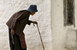 Aneh, Pemuda Ini Sengaja Tabrak Kakek Bertongkat Hanya karena Ingin Tahu Rasanya Membunuh