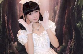 Kamu Pasti Tidak Percaya, Wanita Muda Ini Ternyata Pria Berusia 43 Tahun