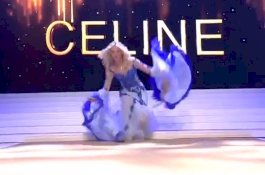 Ratu Kecantikan Jatuh di Panggung, Bra-nya Lepas, Tapi Tetap Percaya Diri