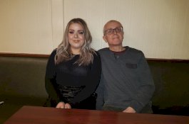 Sedih! Ayah dan Putrinya Didiagnosis Kanker Pada Saat yang Sama