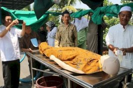 Apa yang Mesti Dilakukan Apabila Melihat Kejadian Aneh saat Mengurus Jenazah?
