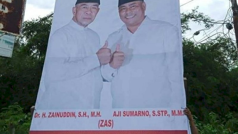 Baliho H Zainuddin dan Aji Sumarno.