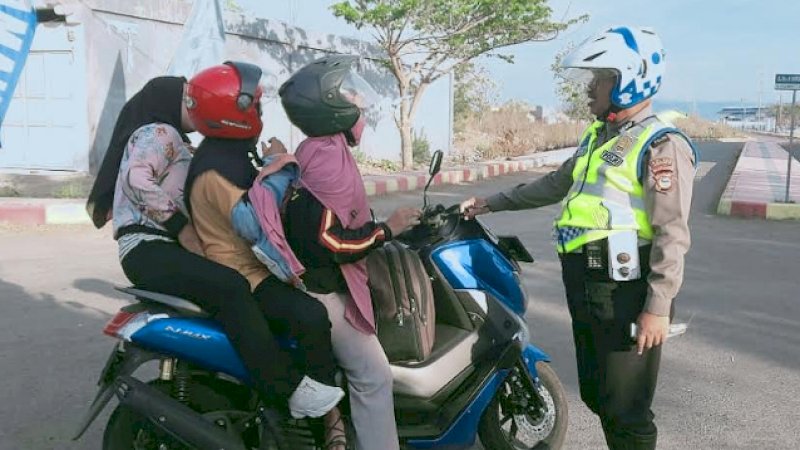 Cewek Bonceng Tiga Terjaring Razia Satlantas Polres Jeneponto