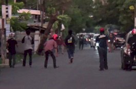 Bentrokan Antar Mahasiswa di Unismuh, Polisi Temukan Mata Busur Berserakan di Jalan