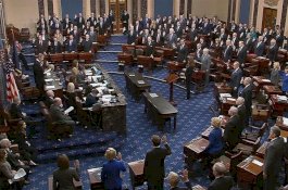Anggota Senat Disumpah, Sidang Pemakzulan Donald Trump Dimulai
