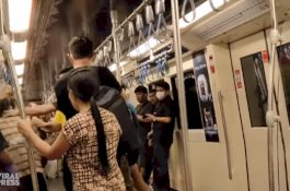 Video Pria Hantam Penumpang Kereta Karena iPhone 11-nya Disenggol Jatuh ke Lantai