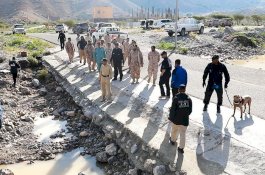 Mobilnya Tersapu Banjir, Sopir Ditemukan Terjepit di Sela-Sela Bebatuan 6 Hari Kemudian