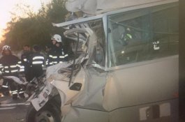 Tabrak Truk yang Berhenti Mendadak, Bus yang Dikemudikan Kernet Tewaskan 3 Penumpang