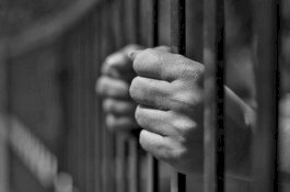 Kurung Sipir dalam Bilik, Dua Napi yang Kabur Sempat Jenguk Orang Tuanya