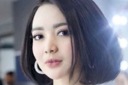 Anak Belum Bersuami Lagi, Ibunda Wika Salim Sudah Ngebet Pengen Cucu