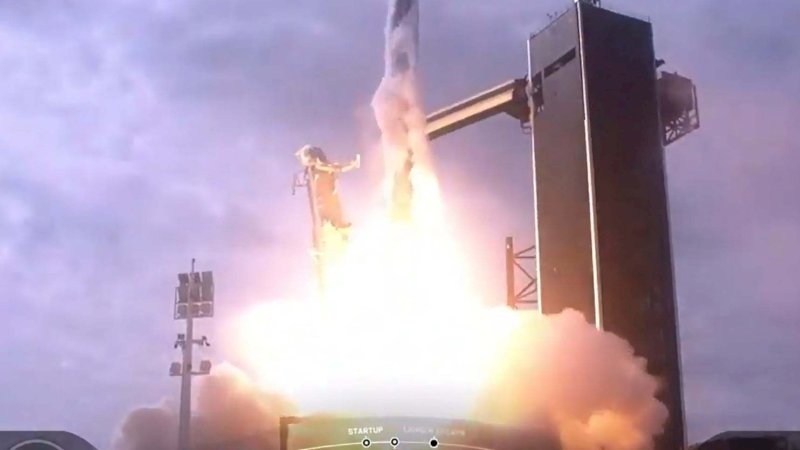 SpaceX Hancurkan Roketnya Sendiri Jelang Peluncuran Astronot NASA