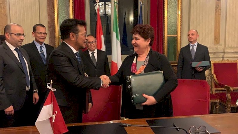 Menteri Pertanian, Syahrul Yasin Limpo bertemu Menteri Pertanian, Pangan, dan Kehutanan Italia, Teresa Bellanova di Roma, Italia.&nbsp;
