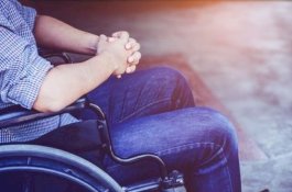 Penyakit Langka, Remaja Ini Selalu Mendadak Lumpuh saat Tertawa