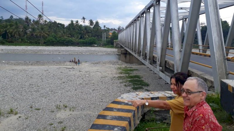 Komitmen Perangi Sampah Plastik, Professor Asal Kanada Puji Bupati Indah