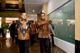 Nurdin Abdullah Tunjukkan Ketua KPK Ruang Pemberantasan Korupsi di Kantor Gubernur Sulsel