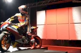 Marquez Bikin Lukisan Pakai Motor, Penasaran Hasilnya?