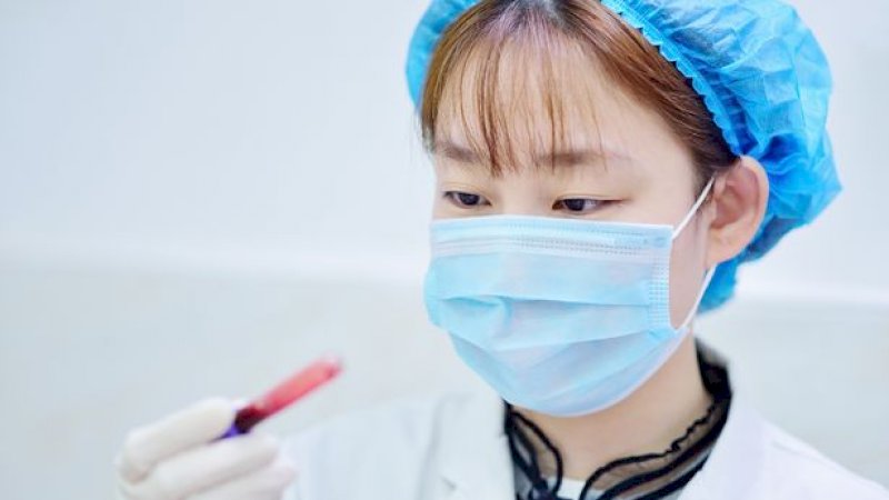 Dokter di China Percaya Virus Baru Bisa Menular Lewat Mata