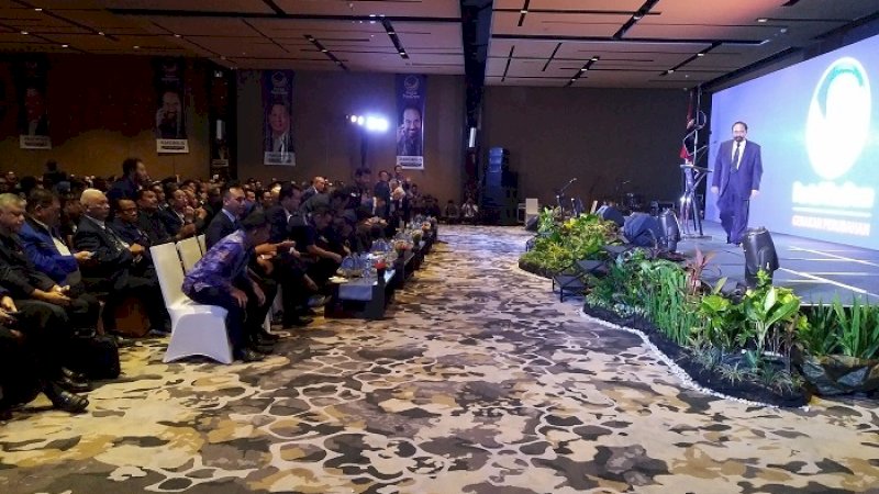 Ketua Umum Partai NasDem, Surya Paloh di Hotel The Rinra Makassar.