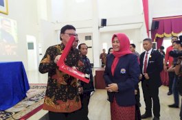 Disaksikan Menpan-RB, Asmaeny Aziz Dilantik Jadi Ketua ADHI Sulsel 