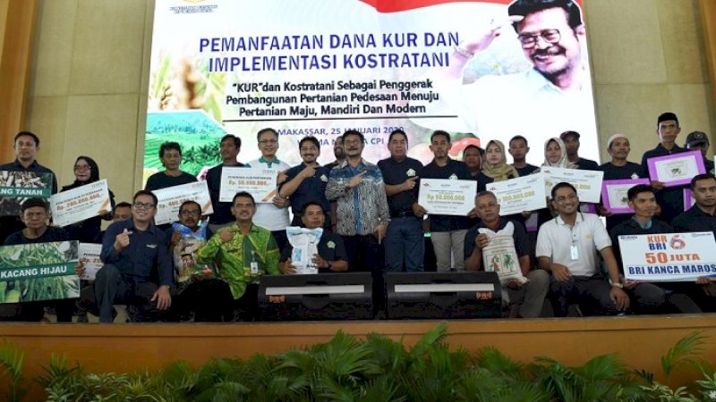 Menteri Pertanian, Syahrul Yasin Limpo bersama petani dan peternak di Sulsel.