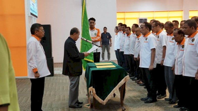 Ketua Pelti Sulsel, Amin Syam mengukuhkan pengurus Pelti Parepare, Minggu (26/1/2020).