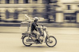 Pesan Sepeda untuk Ultah Suami, Perempuan Ini Mengaku Dicium Kurir