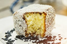 Seorang Wanita Meninggal Saat Mengikuti Kontes Makan Kue