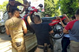 Dua Jam 75 Personel Satpol PP-Dishub Eksekusi Motor yang Terparkir di Jalan Slamet Riyadi
