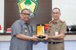 Ke Pemkab Gowa, Pemprov Sulsel Bakal Bikin 13 Perpustaakaan Lorong