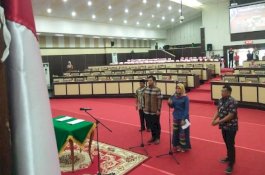 Langsung Pergi Usai Geladi Resik, Dua Calon Anggota DPRD Sulsel Enggan Berkomentar